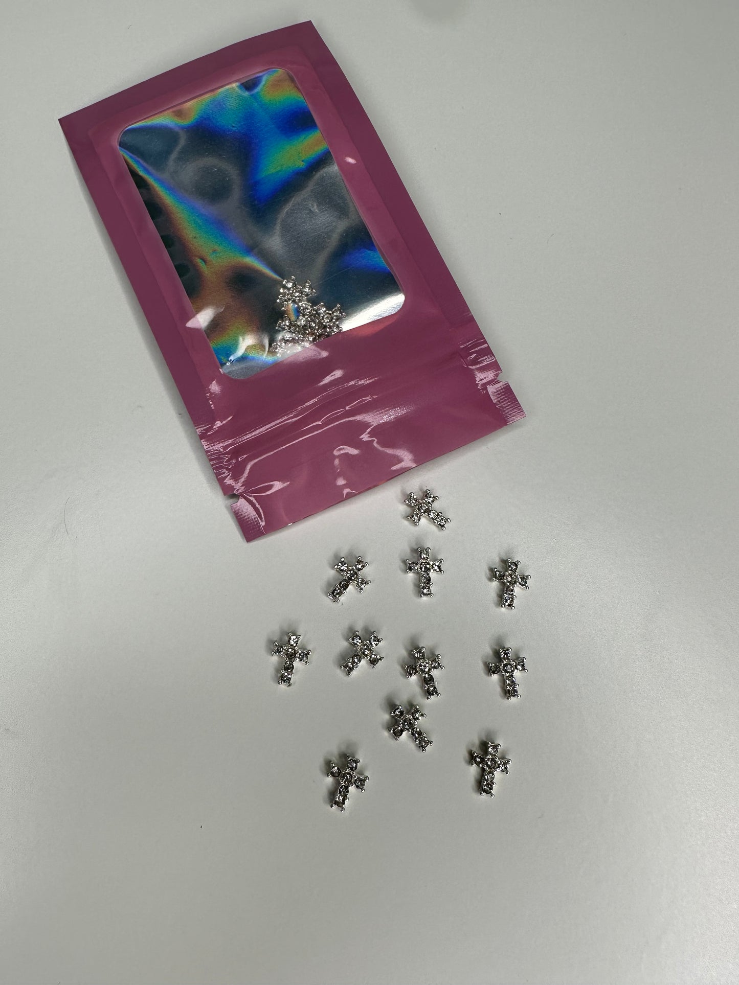 RHINESTONE CROSSES (20 PCS)